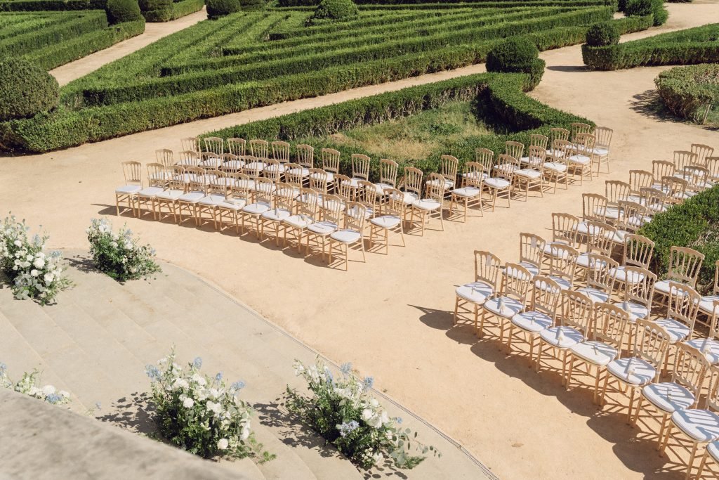 Outdoor ceremony chairs at Vandelli Botanical Garden in Lisbon