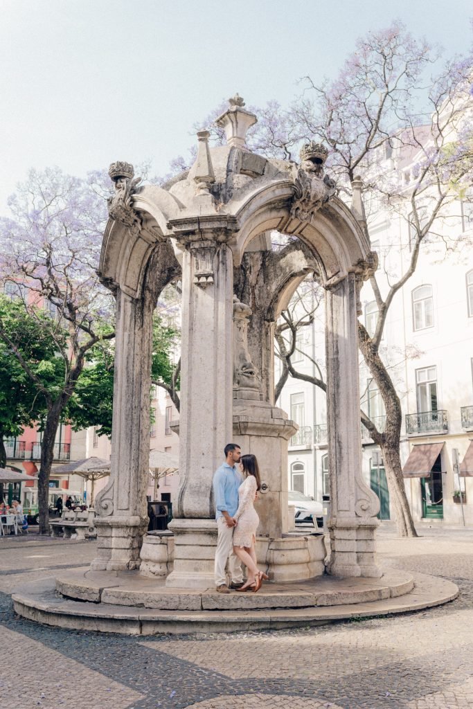 honeymoon photoshoot lisbon